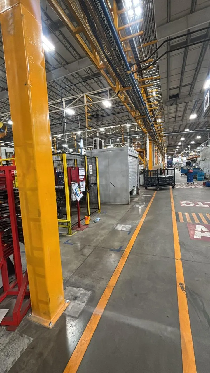 Nave industrial en operación